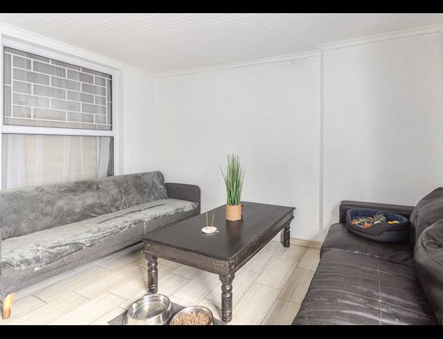 2 BEDROOM FREESTANDING RENTED IN SUNNINGDALE